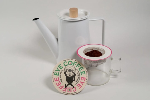 Eye Coffee repense le café à emporter en version coulissante compostable